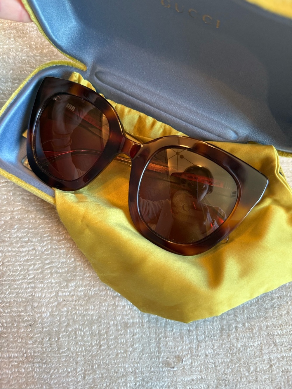 Gucci Tortoiseshell Cat-Eye Sunglasses - Brown